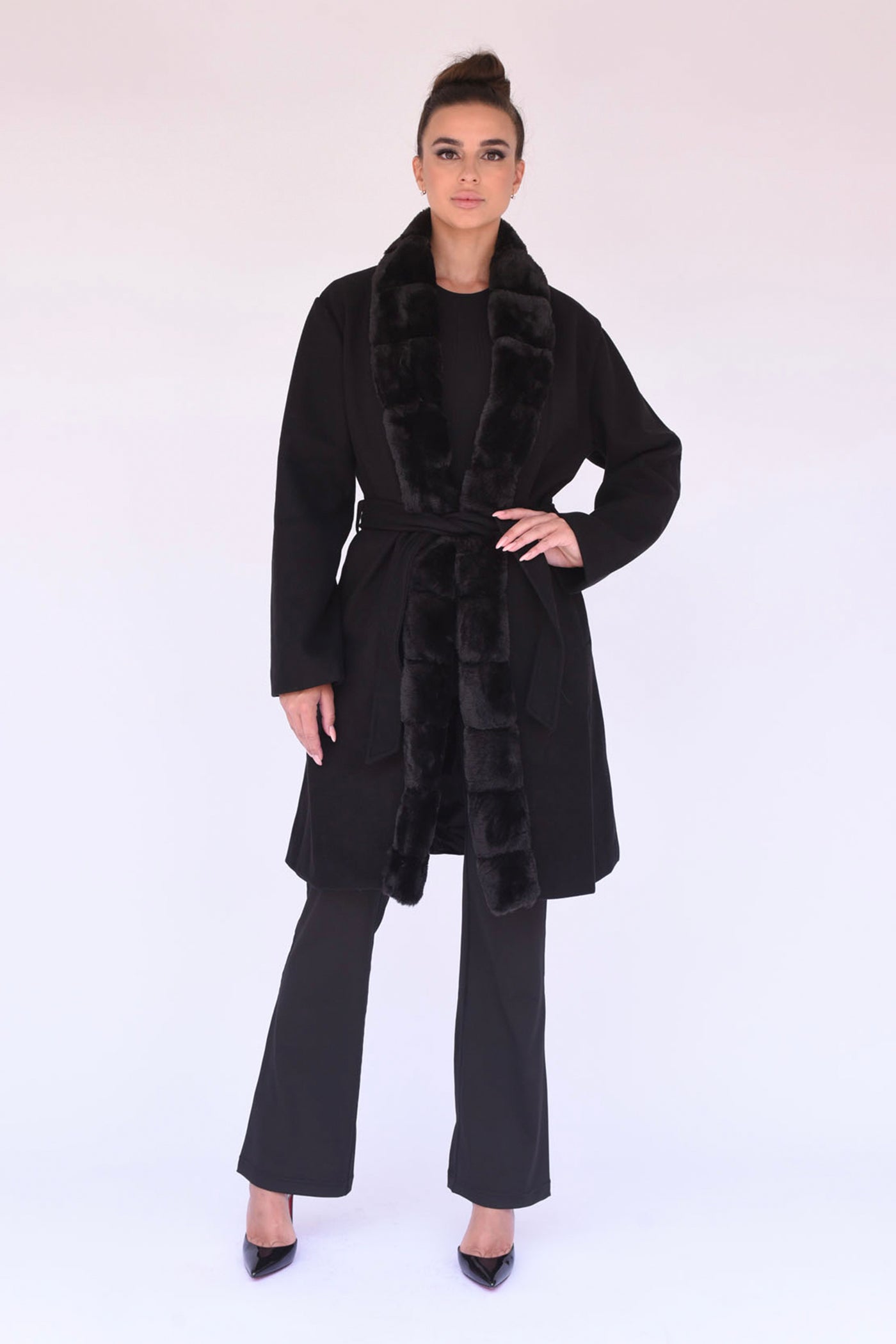 Elara Overcoat in Black